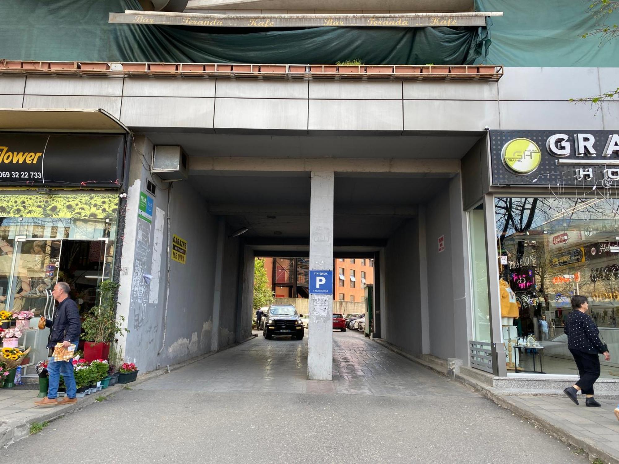 Central Cozy Apartment Tirana Exterior photo