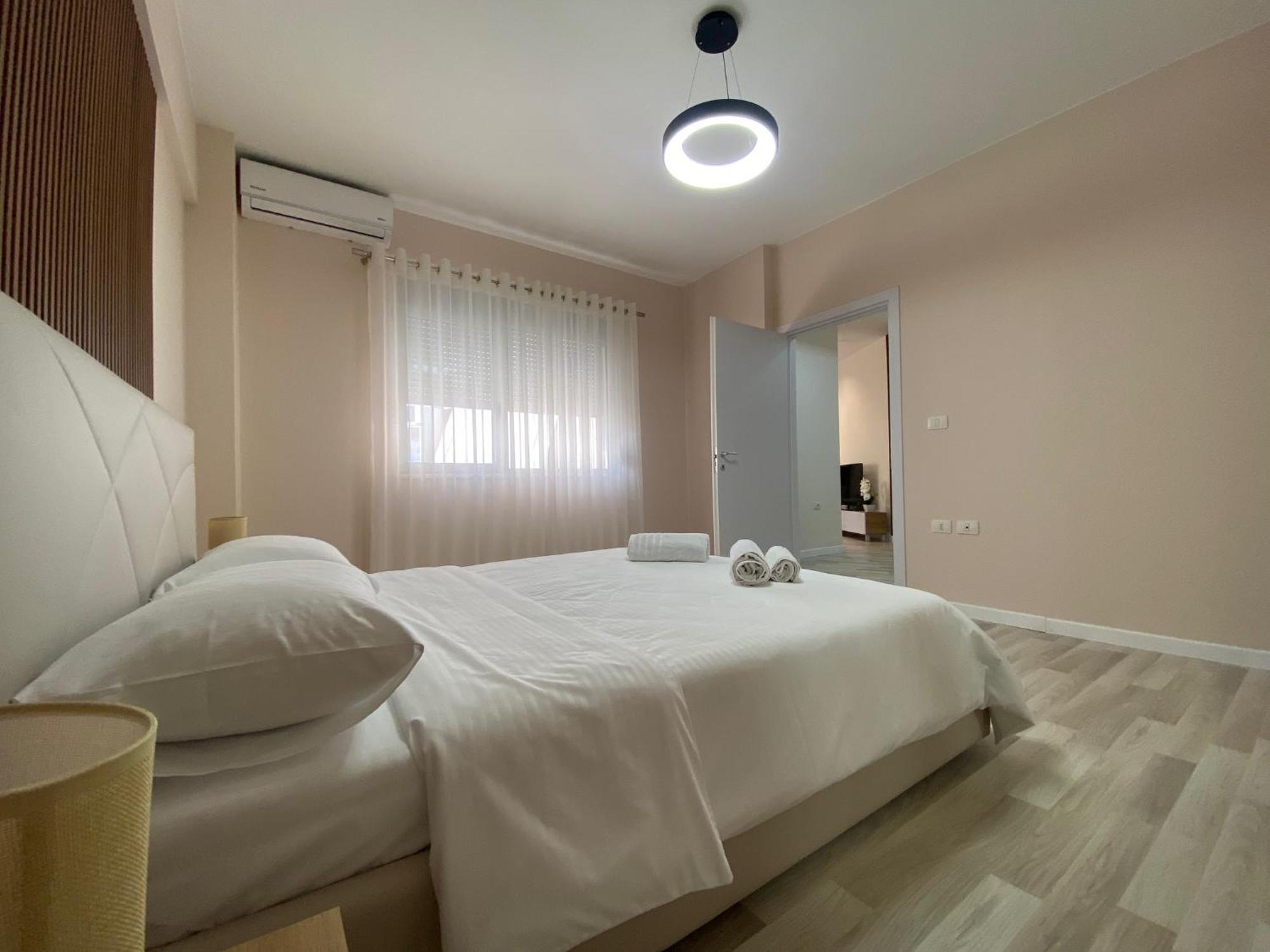 Central Cozy Apartment Tirana Exterior photo