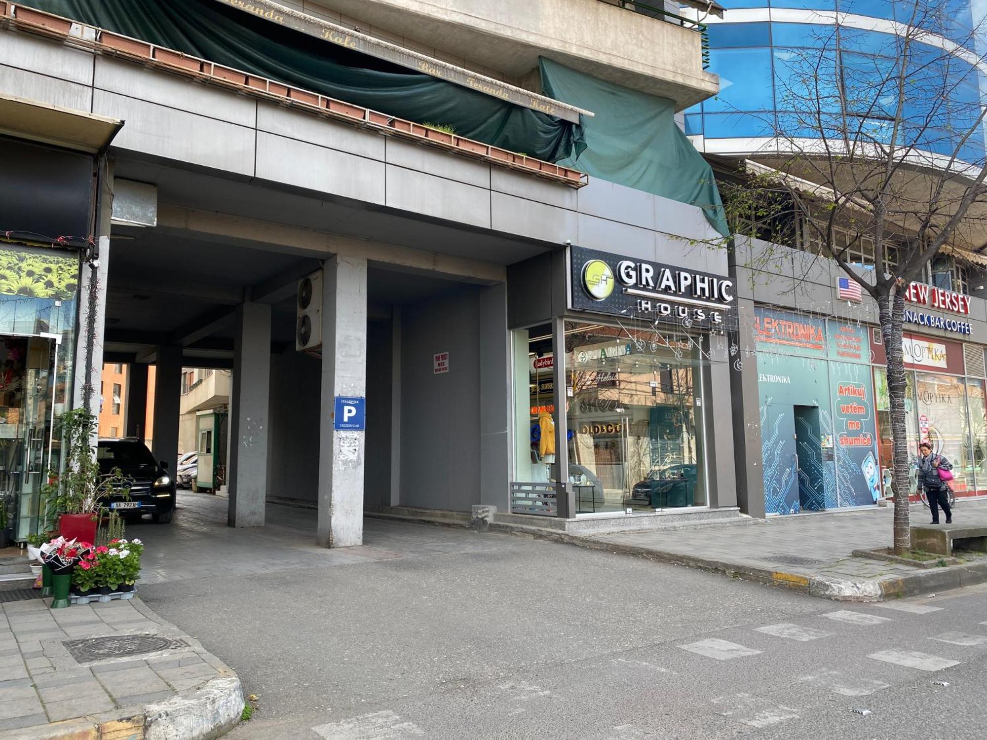 Central Cozy Apartment Tirana Exterior photo