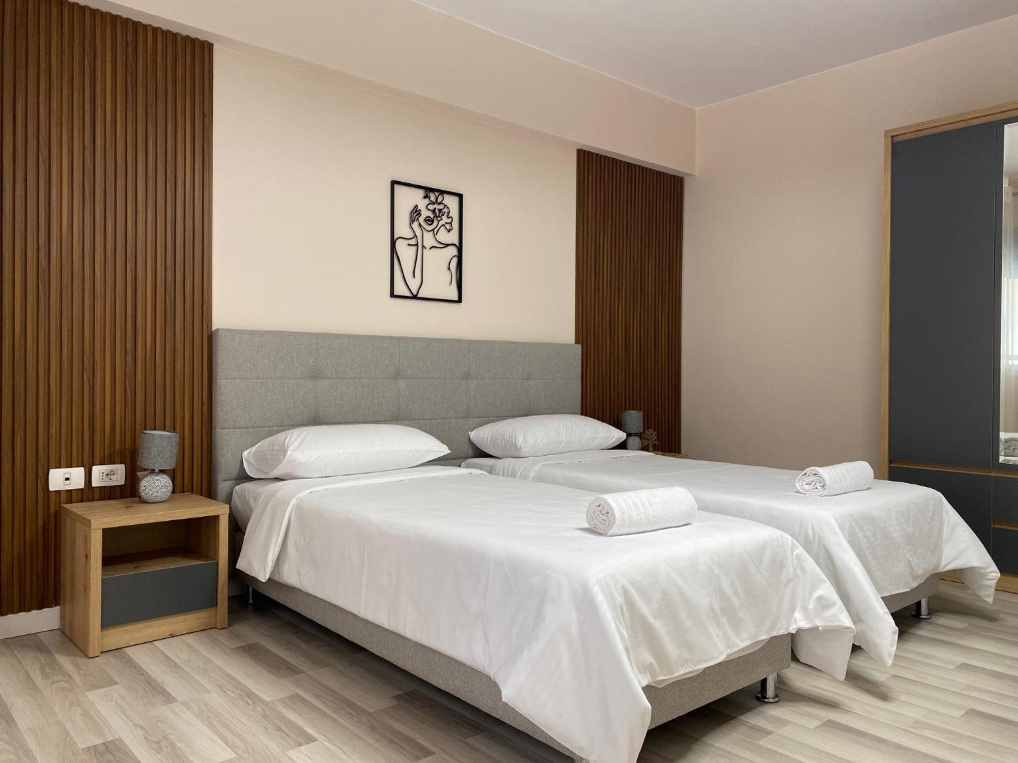 Central Cozy Apartment Tirana Exterior photo